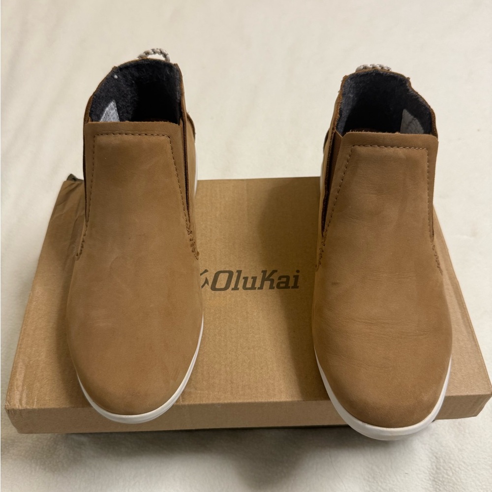 OluKai Women's Brown Leather Boots